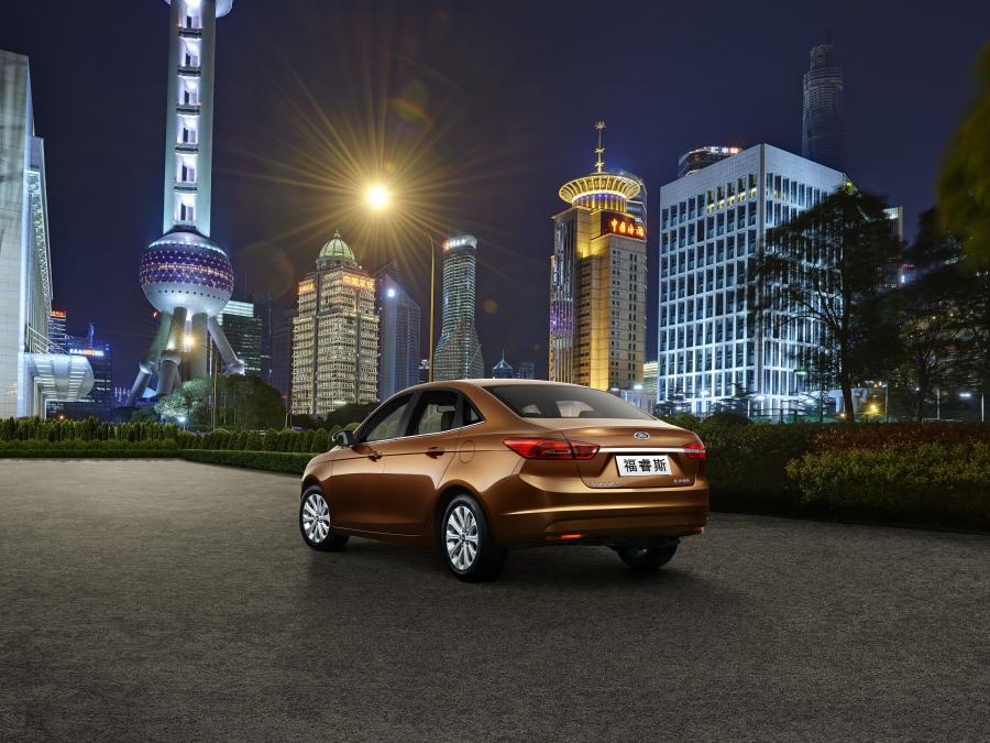  Ford Escort 2014 года  (фото 7 из 20)
